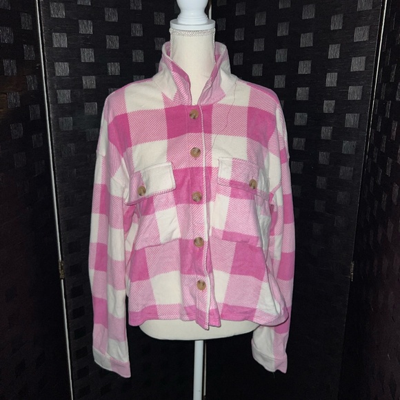 Pink plaid button down shirt with pockets in size XL - Picture 2 of 6